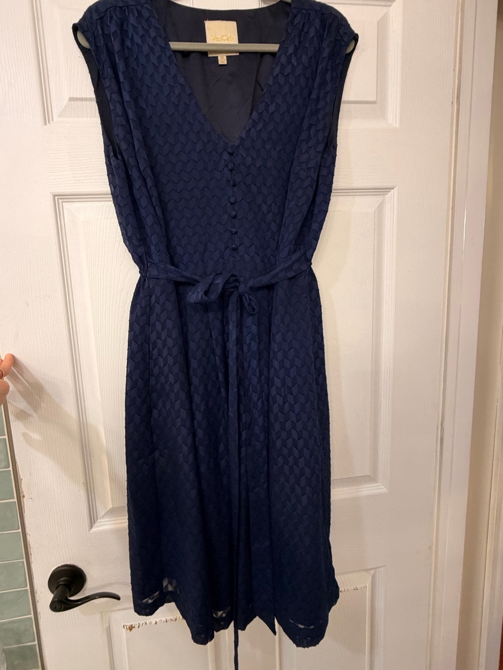 ModCloth Navy Textured V-Neck Midi Dress with Tie Waist